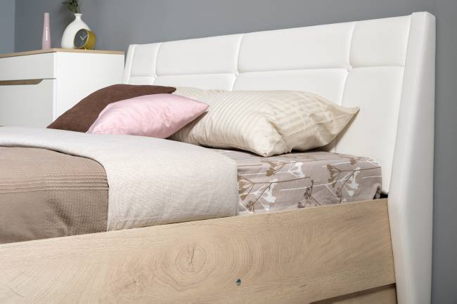 Муссон Кровать 1600 с подъёмным механизмом с тумбой TV 13.276 и зеркалом СВК цвет белый/чёрный/дуб эндгрейн элегантный/кожзам белый Муссон Кровать 1600 с подъёмным механизмом с тумбой TV 13.276 и зеркалом СВК цвет белый/чёрный/дуб эндгрейн элегантный/кожзам белый