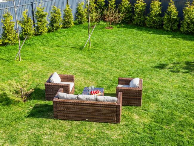 Лаунж-зона KARL с трёхместным диваном (коричневая) Лаунж-зона KARL с трёхместным диваном (коричневая)